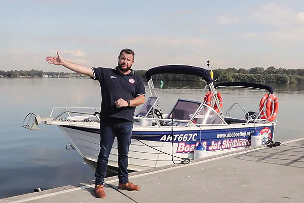 Receive instruction from our trainers during the Customised Boat Driving Lessons