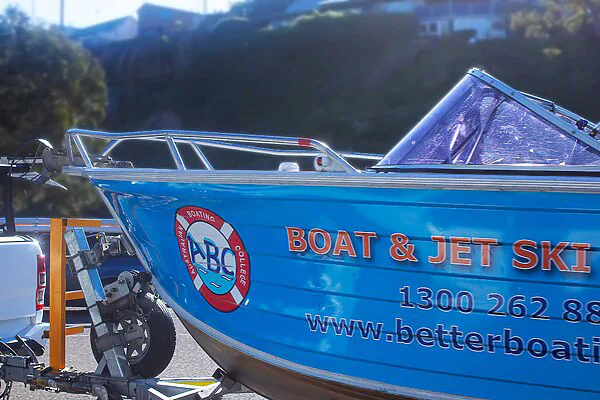 Learn all about boating in the NSW Boat Theory & Test Course